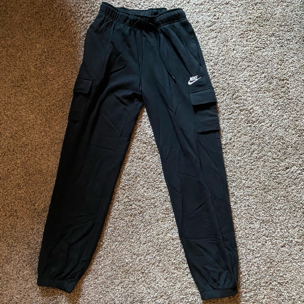 ‼️BRAND NEW‼️ Womens Nike Loose Fit Cargo Sweats